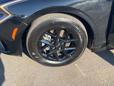 Used 2021 Toyota Camry SE image 29