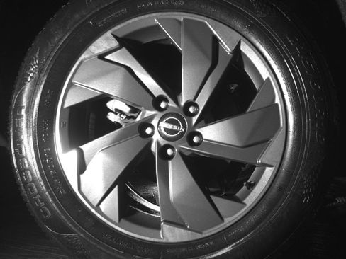 Used 2025 Nissan Rogue SV image 15