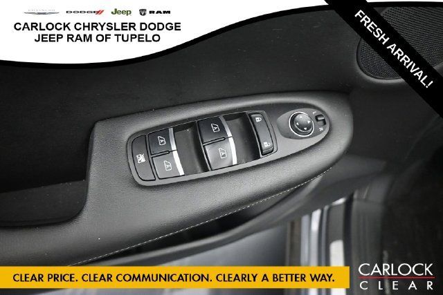 Used 2019 INFINITI QX50 Luxe w/ Navigation Package AWD/4WD image 16