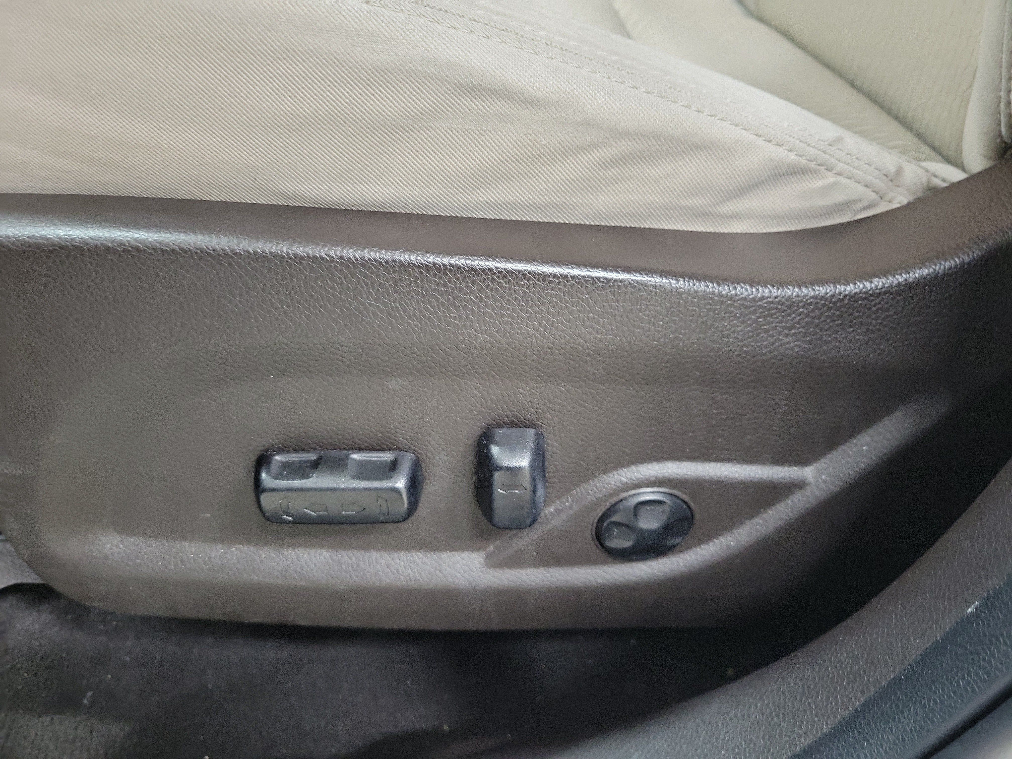 Used 2017 Hyundai Santa Fe Sport w/ 2.4L Value Package 06 FWD image 21