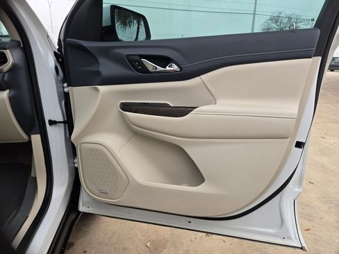 Used 2020 GMC Acadia Denali image 32