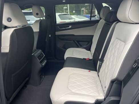 New 2026 Volkswagen Atlas Cross Sport SEL Premium R-Line image 13