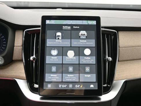 New 2026 Volvo XC90 B6 Ultra w/ Protection Package Premier image 16