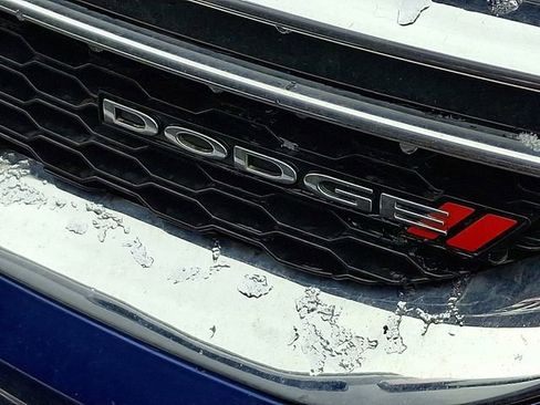 Used 2019 Dodge Grand Caravan SE w/ UConnect Hands-Free Group image 3