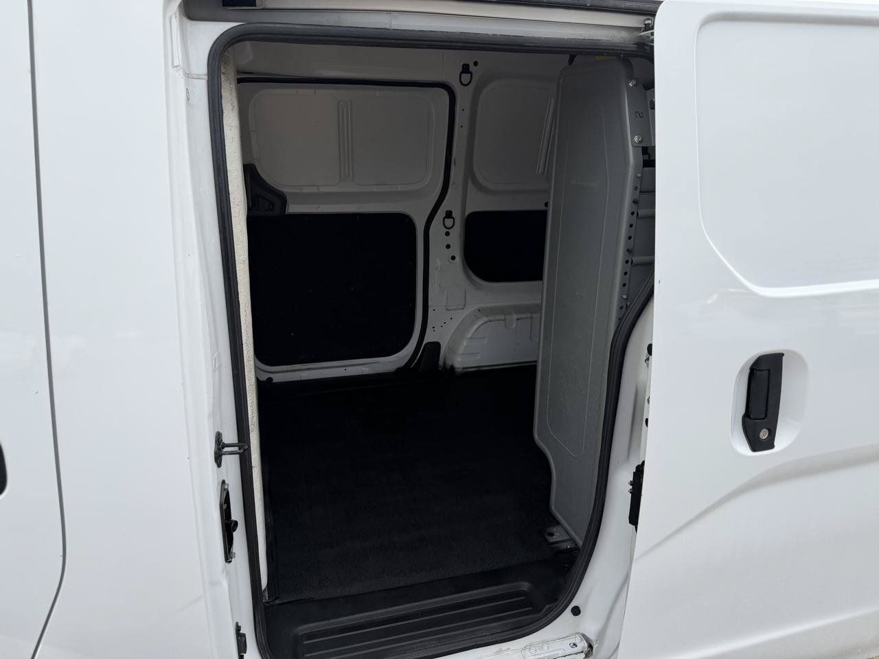 Used 2020 Nissan NV200 SV FWD image 24
