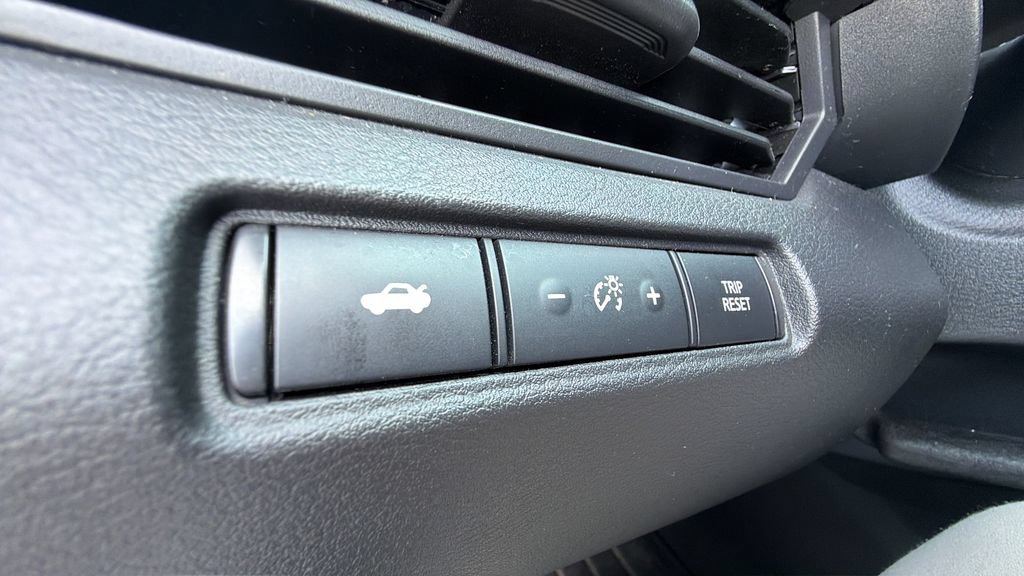 Certified 2024 Nissan Altima 2.5 S FWD image 19