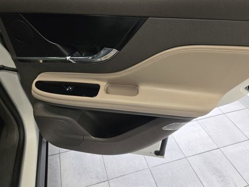 Used 2023 Lincoln Corsair Grand Touring w/ Equipment Group 301A image 8