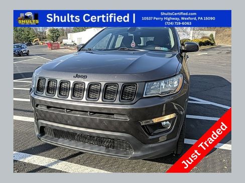 Used 2020 Jeep Compass Latitude image 1