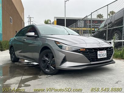 Used 2022 Hyundai Elantra SEL w/ Preferred Accessory Package