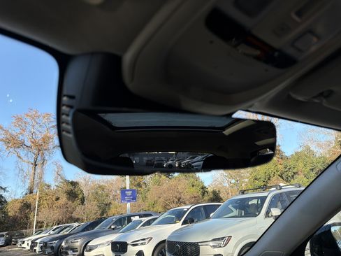 Certified 2025 Volvo XC40 B5 Plus image 13