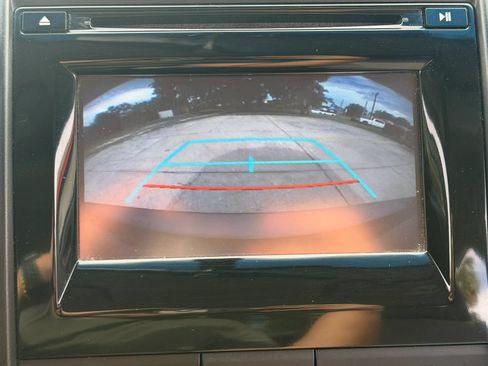 Used 2015 Toyota Camry XSE FWD image 18
