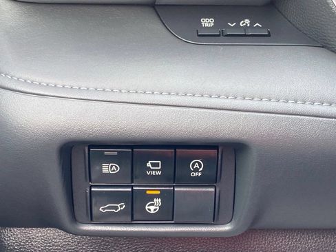 Used 2024 Toyota Highlander Platinum AWD/4WD image 29