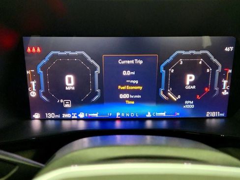 Used 2025 Chevrolet Colorado ZR2 w/ Technology Package image 15