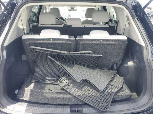 Used 2024 Volkswagen Tiguan S image 8