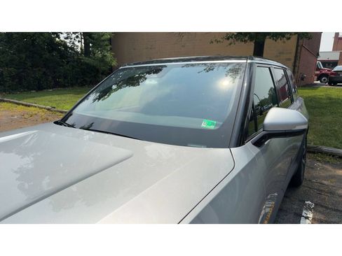 Used 2024 Rivian R1S Adventure AWD/4WD image 10