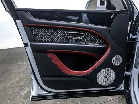 Used 2023 Bentley Bentayga Speed image 21