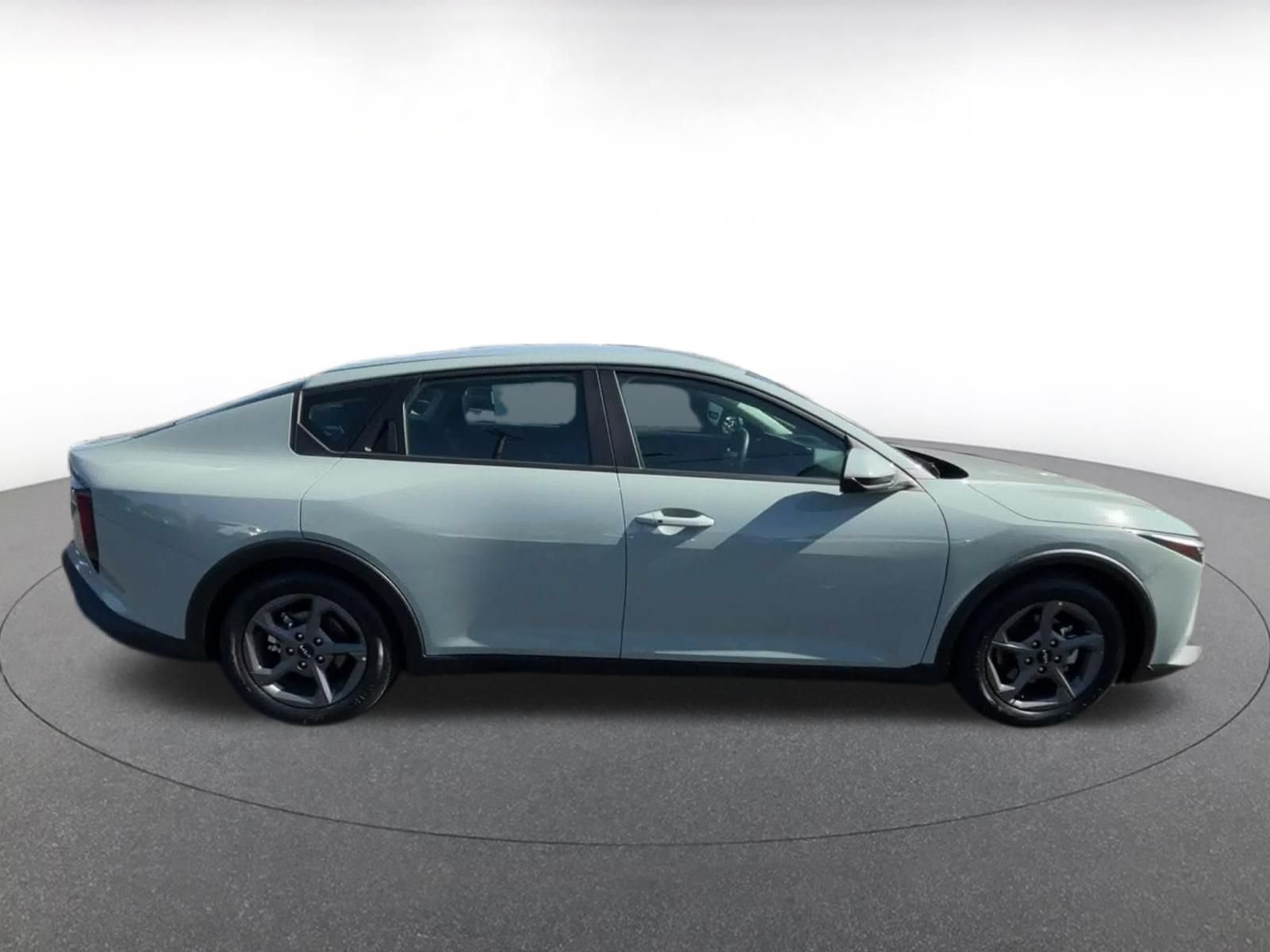 Used 2025 Kia K4 FWD image 15