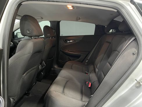 Used 2019 Chevrolet Malibu Hybrid image 28