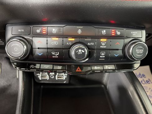 Used 2023 Dodge Durango GT image 26