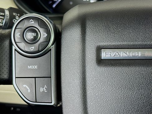 Used 2017 Land Rover Range Rover Sport HSE AWD/4WD image 13