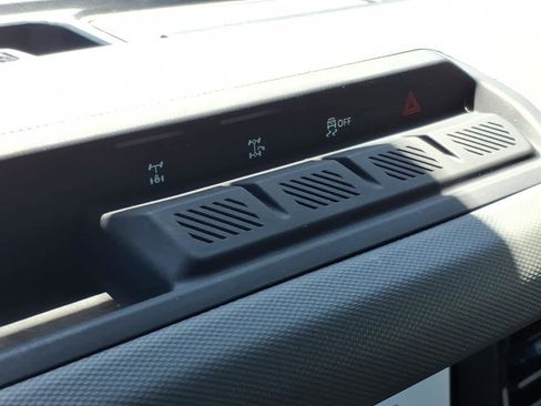 Used 2024 Ford Bronco Black Diamond image 7