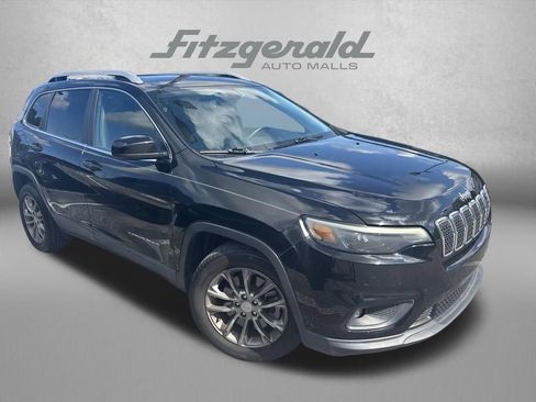 Used 2019 Jeep Cherokee Latitude Plus w/ Comfort/Convenience Group FWD image 1