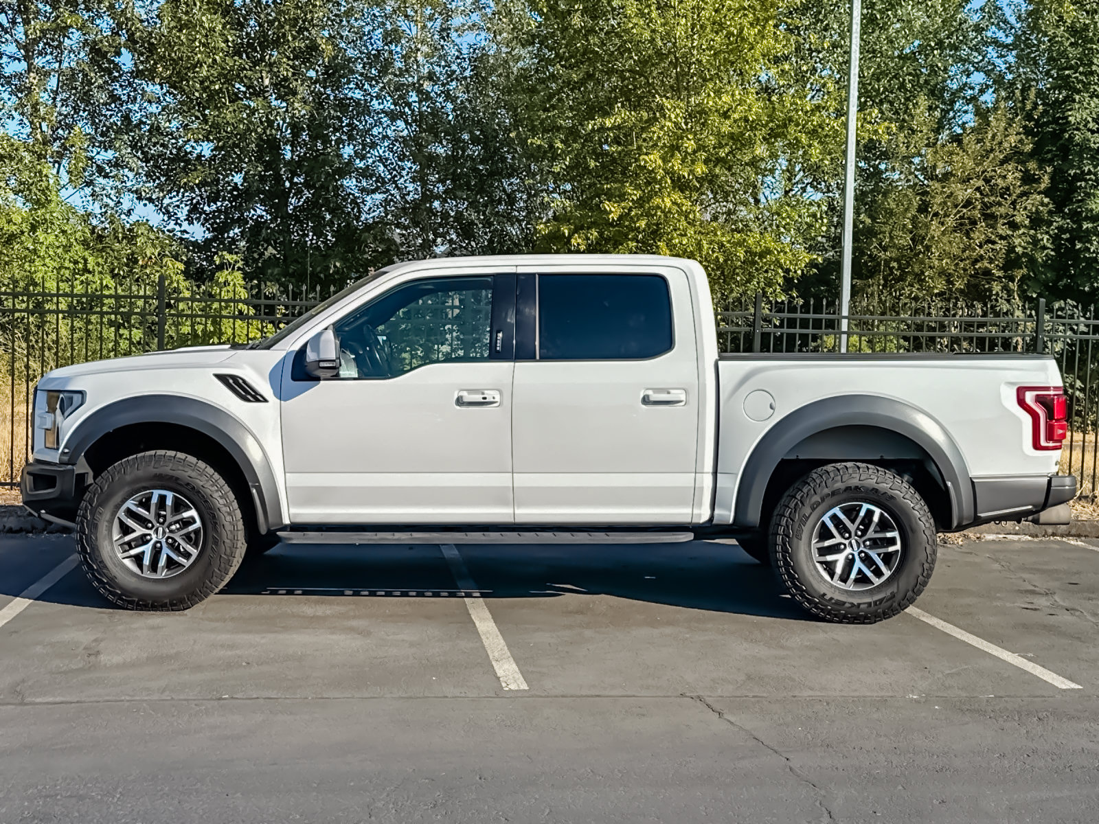 Used 2018 Ford F150 Raptor w/ Equipment Group 802A Luxury AWD/4WD image 7