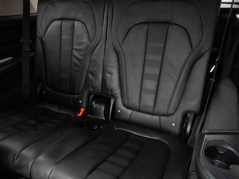 Certified 2022 BMW X7 xDrive40i w/ Premium Package image 39