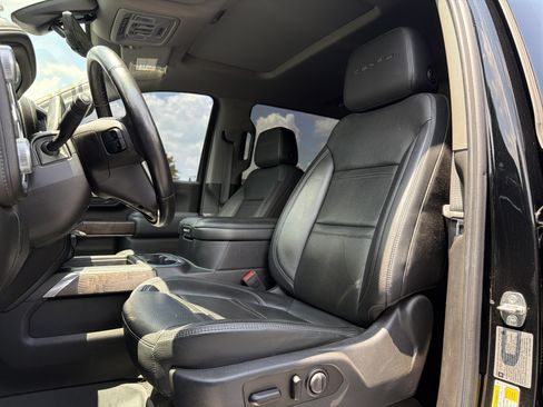 Used 2020 GMC Sierra 3500 Denali w/ Denali Ultimate Package AWD/4WD image 7