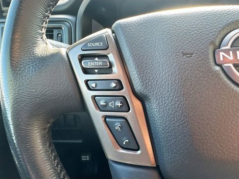 Used 2024 Nissan Titan SV w/ SV Bronze Edition Package image 10