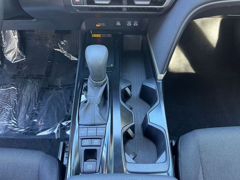 Used 2025 Toyota Camry LE image 40