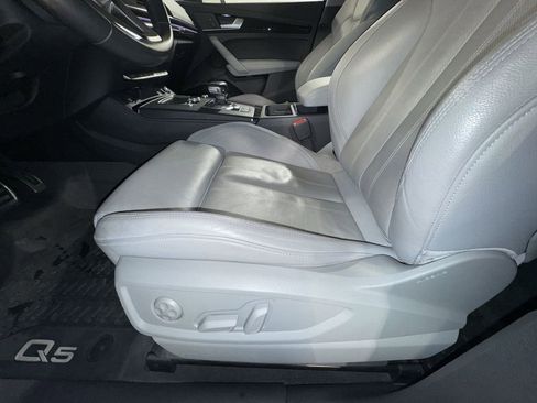 Used 2018 Audi Q5 Prestige w/ Prestige Package image 14