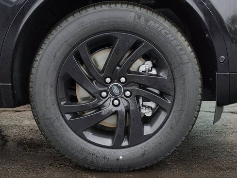 New 2026 Land Rover Discovery Sport Landmark AWD/4WD image 9