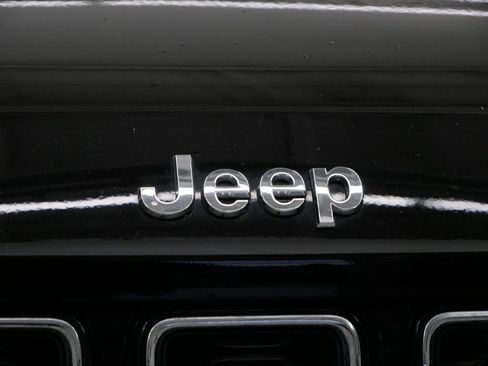 Certified 2022 Jeep Grand Cherokee L Limited image 50