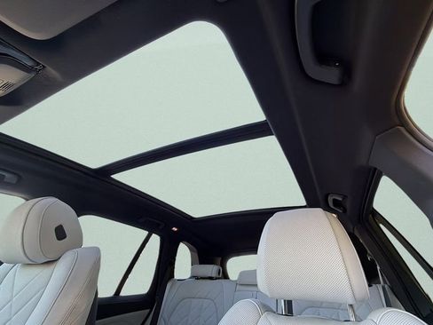 New 2026 BMW X5 xDrive50e w/ M Sport Package image 29