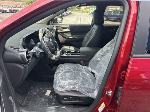 New 2027 Chevrolet Equinox LT w/ Convenience Package II AWD/4WD image 8