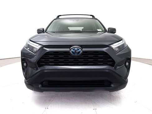 Used 2022 Toyota RAV4 XLE Premium AWD/4WD image 13