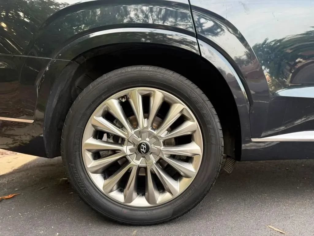 Used 2020 Hyundai Palisade Limited FWD image 18