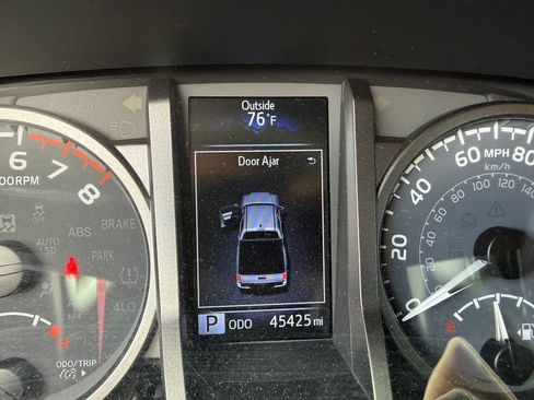 Used 2023 Toyota Tacoma TRD Sport w/ Advanced Technology Package AWD/4WD image 6