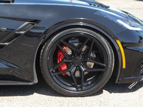 Used 2015 Chevrolet Corvette Stingray Coupe RWD image 38