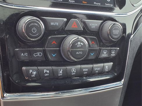 Used 2020 Jeep Grand Cherokee Overland image 23