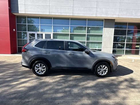 Used 2025 Honda CR-V LX image 23