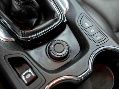 Used 2015 Chevrolet SS RWD image 52