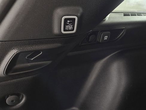 Used 2023 Jeep Grand Cherokee Altitude image 32