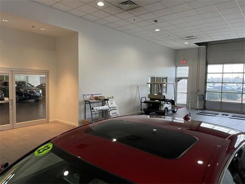 Used 2023 Honda Accord EX image 9