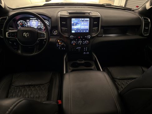 Used 2022 RAM 1500 Big Horn AWD/4WD image 16