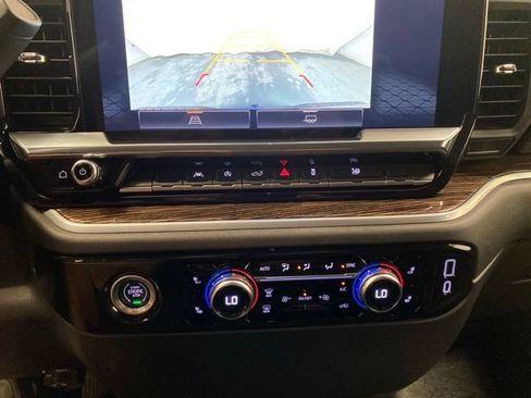 Used 2022 GMC Sierra 1500 Elevation AWD/4WD image 14