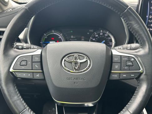Used 2021 Toyota Highlander Platinum AWD/4WD image 25