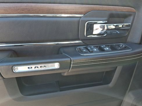 Used 2015 RAM 1500 Laramie image 16