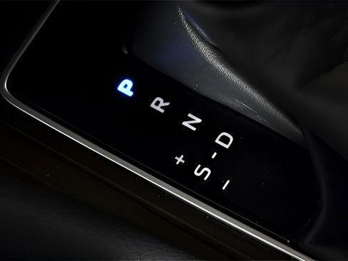 Used 2022 Toyota Sienna XLE image 42